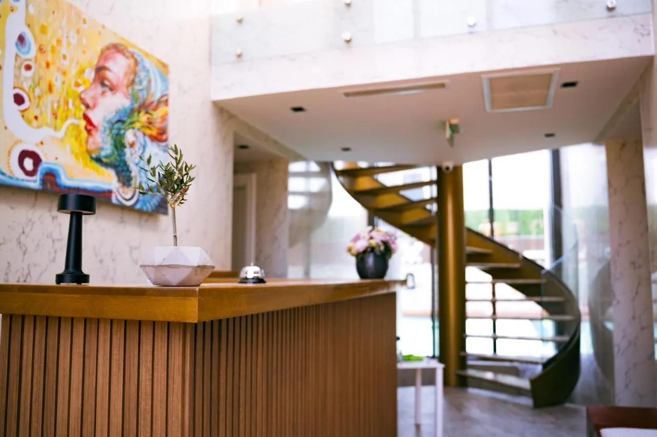 Sevilla Otel Alacati Çeşme